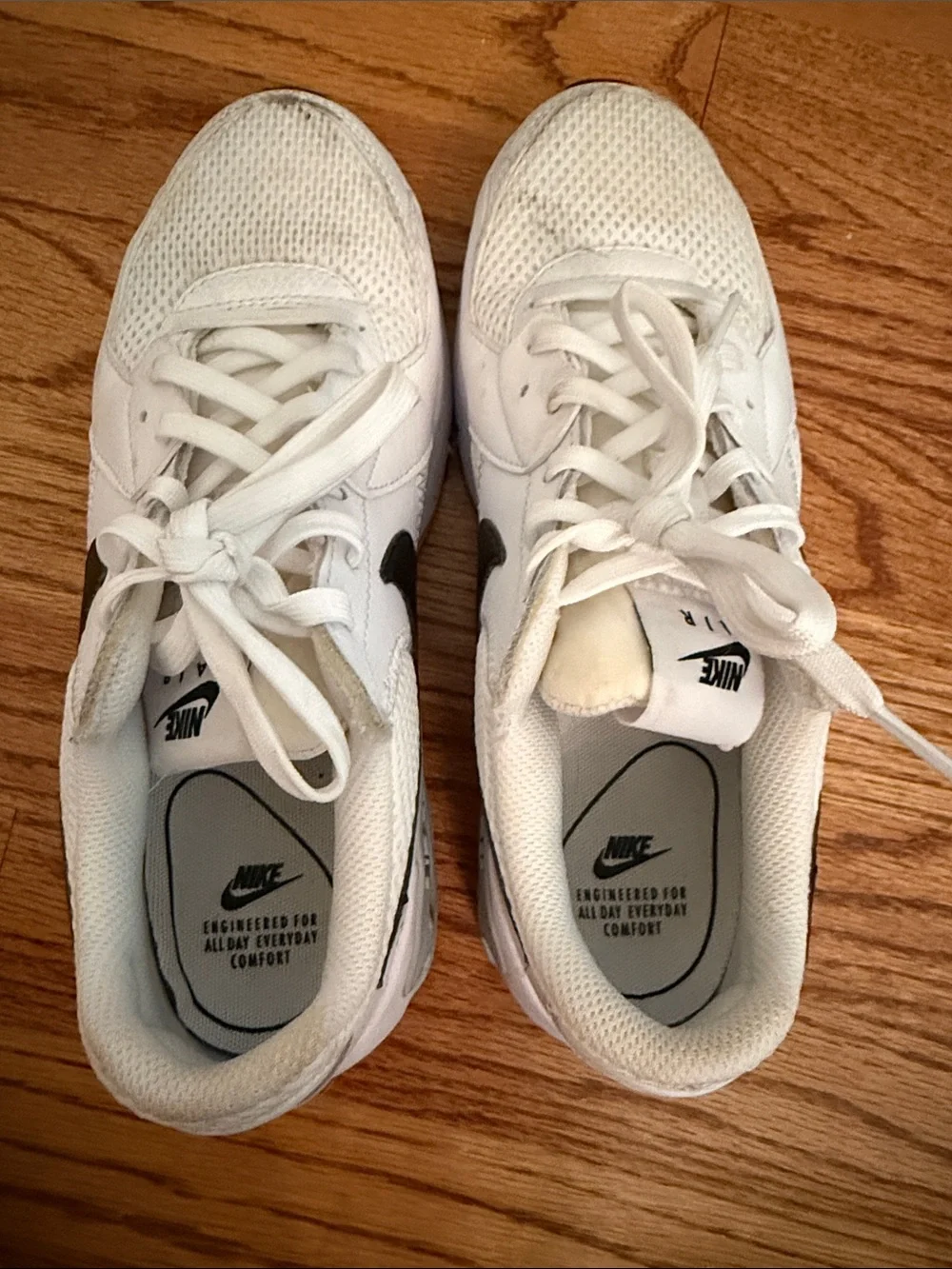 Nike Air Max White and Black Running Sneakers - Picture 5 of 6